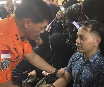 ATR 42-500 telah melakukan penyerahan jenazah ke keluaraga korban