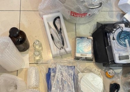 Read more about the article Lab Narkoba di Apartemen Pluit Dibongkar Polisi