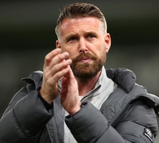 Carrick minta pemain baru untuk sayap kiri mereka