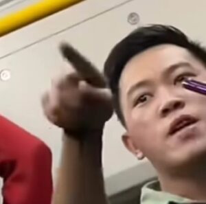 Read more about the article Publik Salah Paham? Polisi Tegaskan Kasus Asusila di TransJakarta Bukan Masturbasi