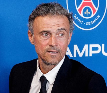 You are currently viewing Masa Depan Luis Enrique di PSG Belum Jelas, MU Mulai Bergerak