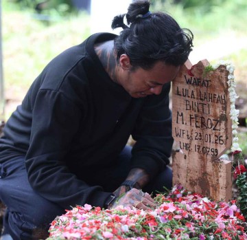 Read more about the article Penuh Duka, Reza Arap Lepas Kepergian Lula Lahfah