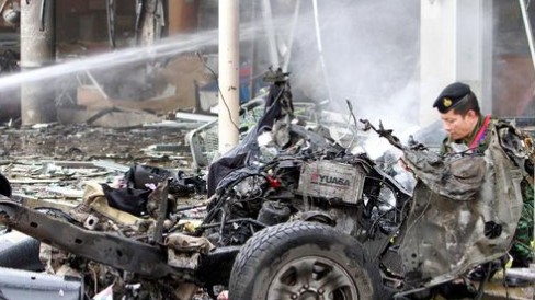 You are currently viewing Malam Mencekam di Thailand Selatan: Bom Meledak di Belasan SPBU